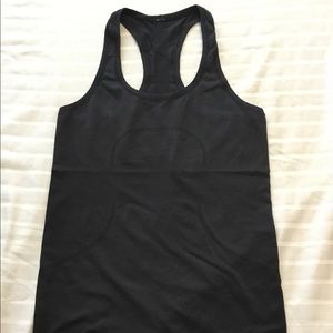 Lululemon black racerback tank size 4